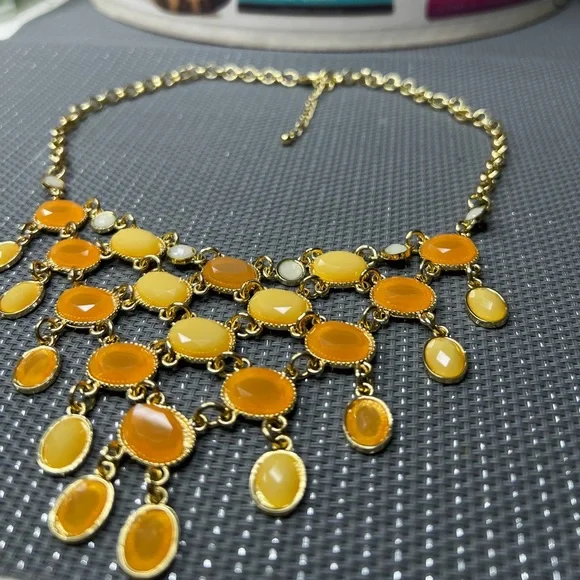 ❤️🔥VINTAGE NECKLACE 🧡 - Picture 1 of 4